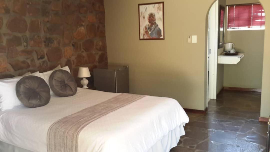 Khan River Lodge Wilhelmstal 외부 사진