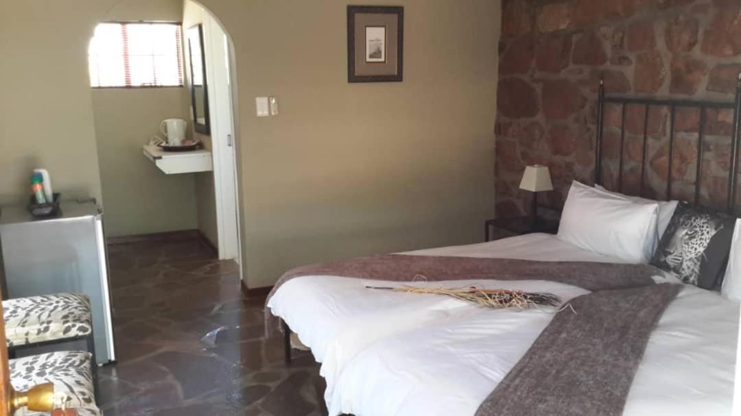 Khan River Lodge Wilhelmstal 외부 사진